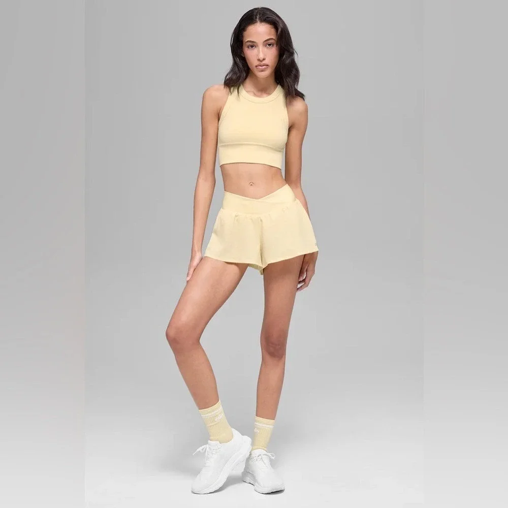Alo Yoga V-Cute Running Short Candlelight Yellow XXS